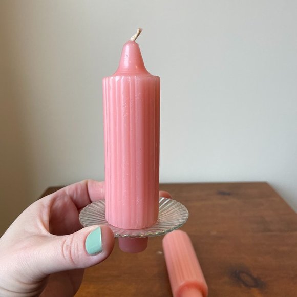 Vintage Ribbed Pink Candles Floral Scented 5.5" with Glass Bobeche Drip Catchers - Picture 5 of 8